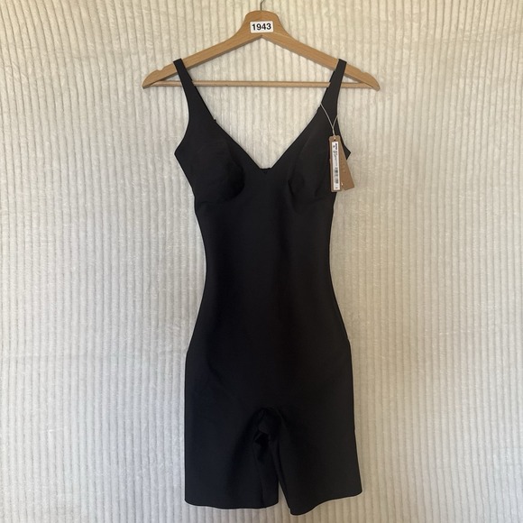 NWT SKIMS BODY PLUNGE MID THIGH BODYSUIT ONYX Black SIZE LARGE $92 - Picture 1 of 8
